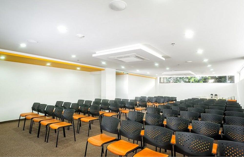 Hotel Estancia Chipichape Кали Екстериор снимка